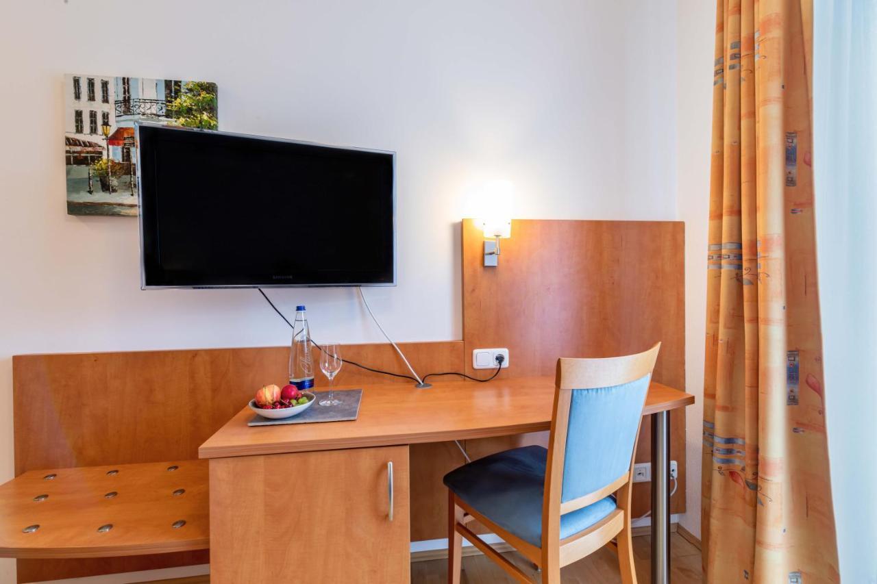 Gasthaus Hotel Ostermeier Attenkirchen Extérieur photo