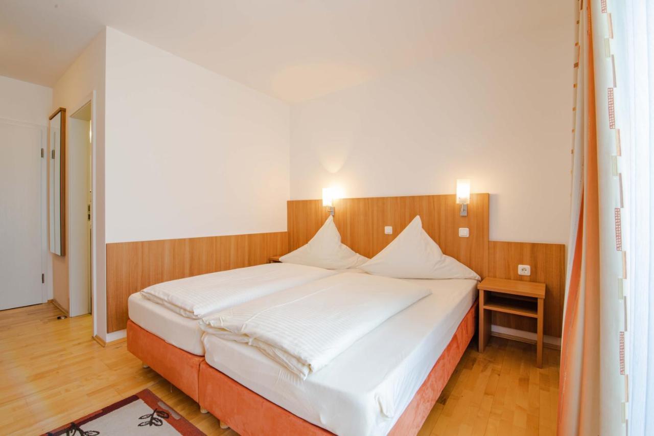Gasthaus Hotel Ostermeier Attenkirchen Extérieur photo