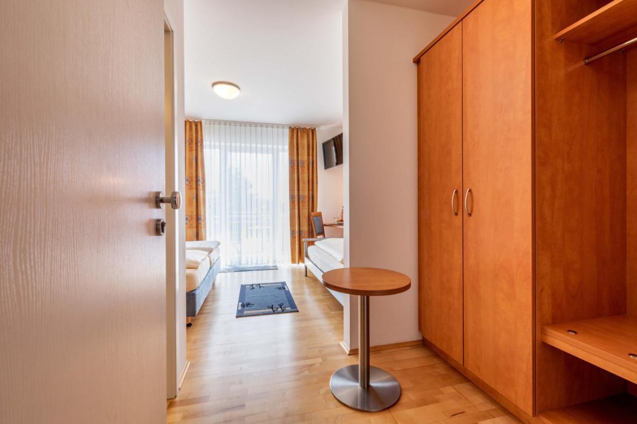 Gasthaus Hotel Ostermeier Attenkirchen Extérieur photo